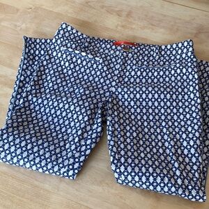 Cartonnier White and Navy Geometric Cropped Pants with Pocket and Piping Details